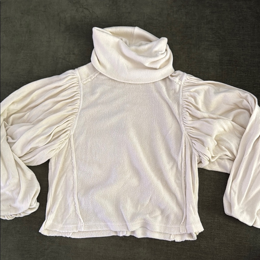 Free People Soft Cream Knit Sweater sz M